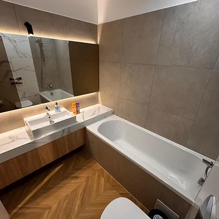 Moos Qualis Apartment